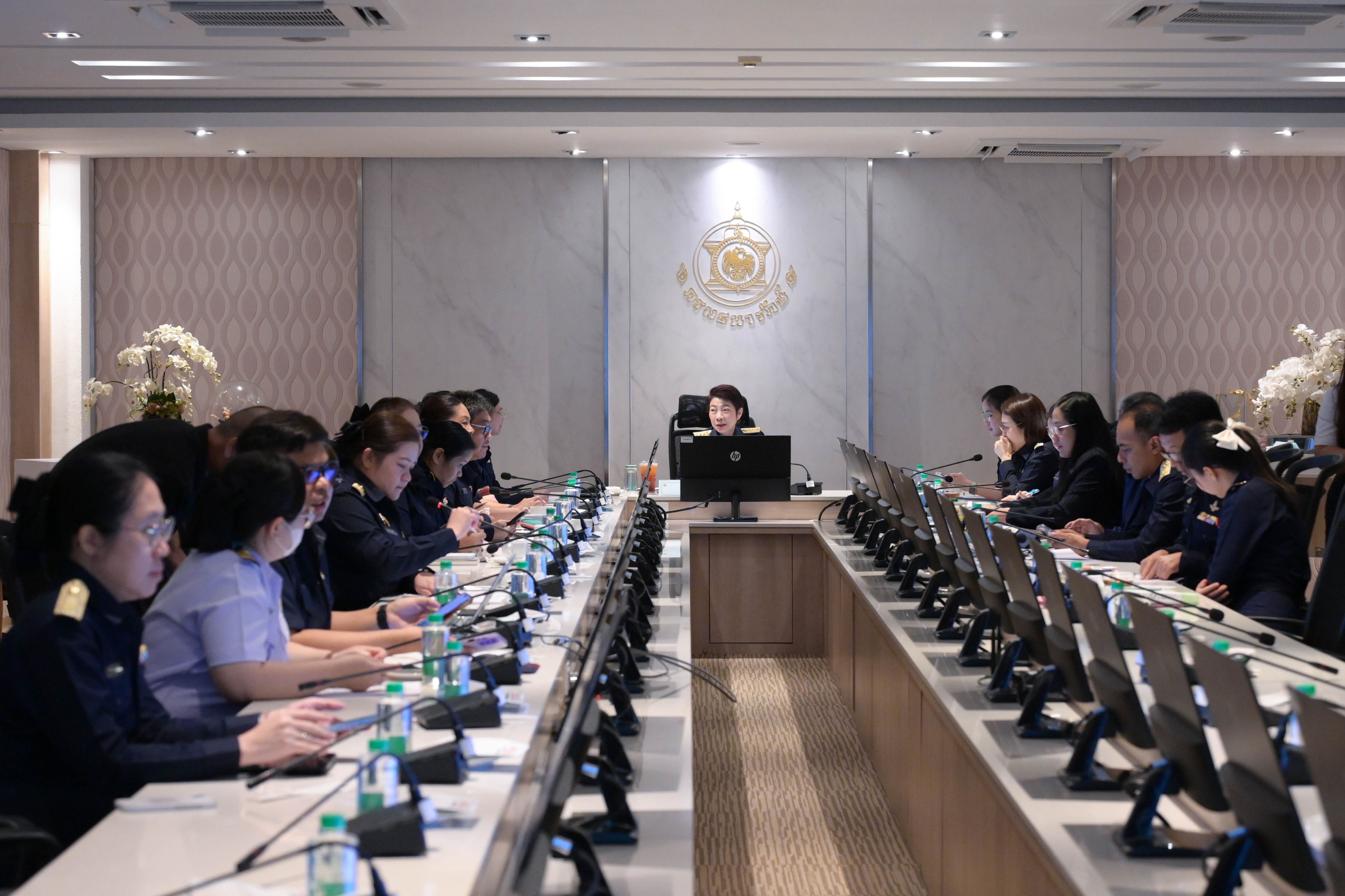 การประชุมคณะกรรมการพิจารณาให้ความเห็นการโอนกรรมสิทธิ์ที่ราชพัสดุตามกฎกระทรวงการโอนกรรมสิทธิ์ที่ราชพัสดุที่มิใช่ที่ดินที่เป็นสาธารณสมบัติ ของแผ่นดินที่ใช้เพื่อประโยชน์ของแผ่นดินโดยเฉพาะ พ.ศ. 2562 ครั้งที่ 2/2569