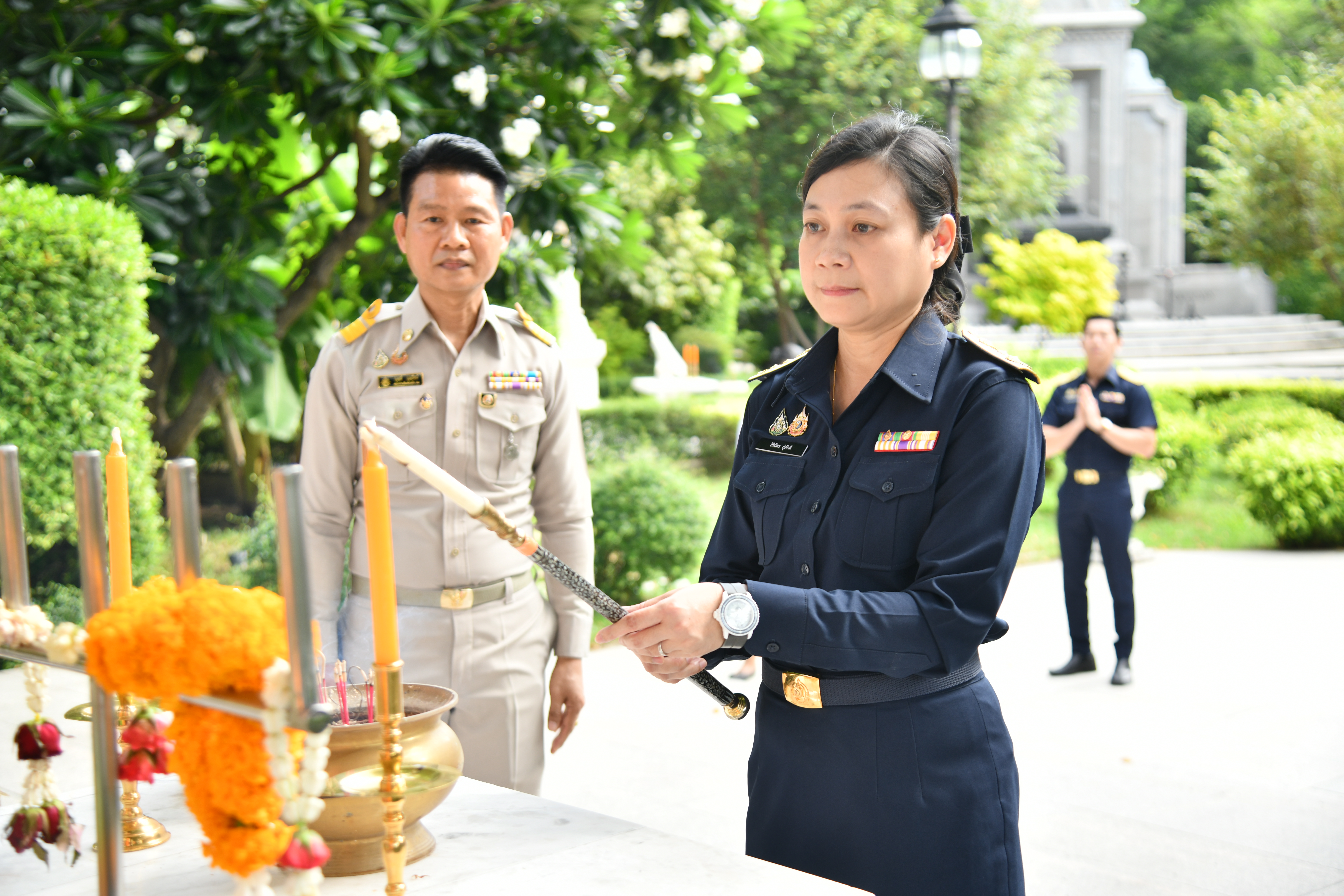 นางสาวสิริฉัตร ภู่ภักดี รองอธิบดีกรมธนารักษ์ เข้าสักการะสิ่งศักดิ์สิทธิ์ประจำกระทรวงการคลัง และสิ่งศักดิ์สิทธิ์ประจำกรมธนารักษ์ เนื่องในโอกาสเข้ารับตำแหน่งรองอธิบดีกรมธนารักษ์