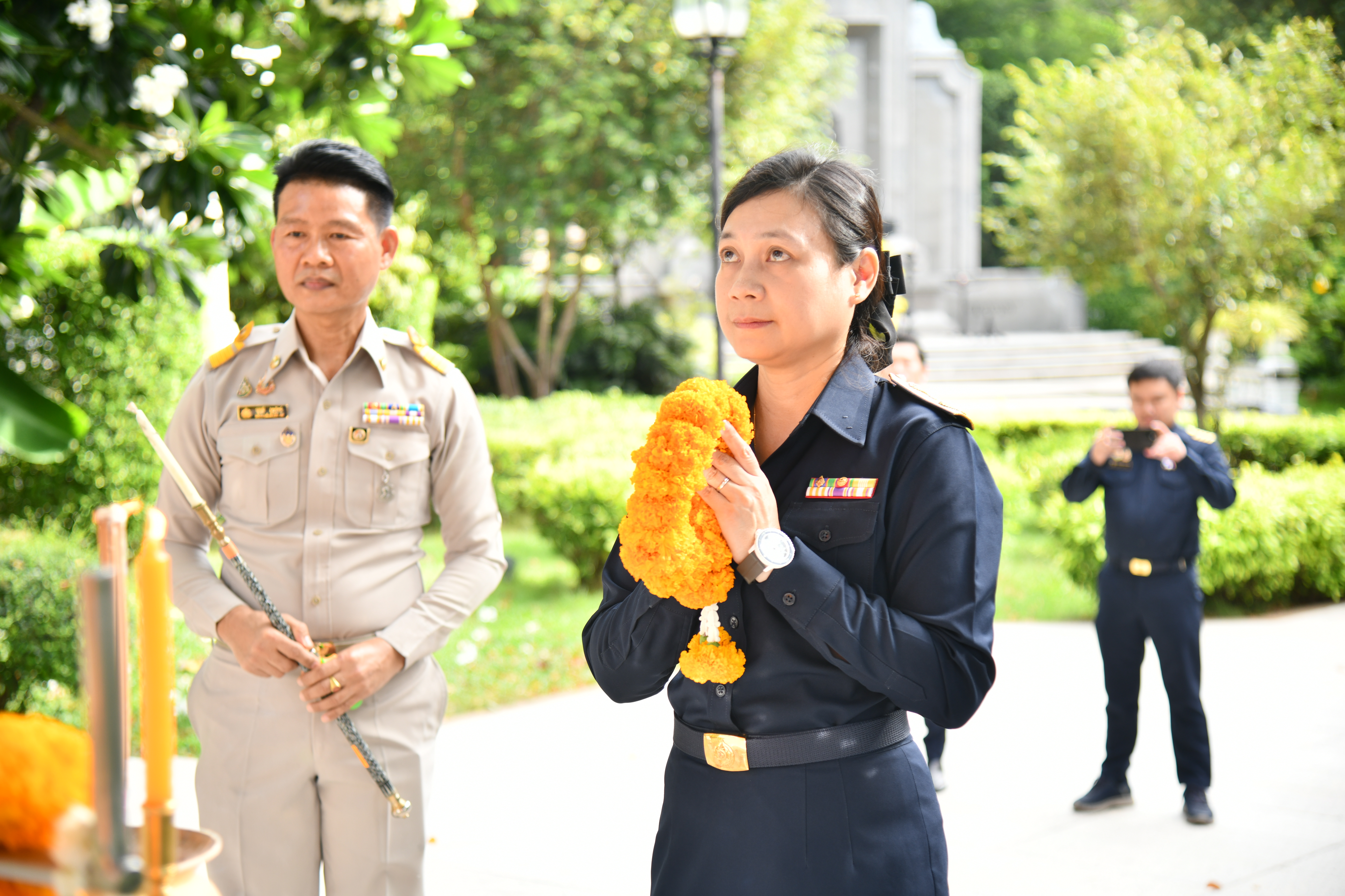 นางสาวสิริฉัตร ภู่ภักดี รองอธิบดีกรมธนารักษ์ เข้าสักการะสิ่งศักดิ์สิทธิ์ประจำกระทรวงการคลัง และสิ่งศักดิ์สิทธิ์ประจำกรมธนารักษ์ เนื่องในโอกาสเข้ารับตำแหน่งรองอธิบดีกรมธนารักษ์