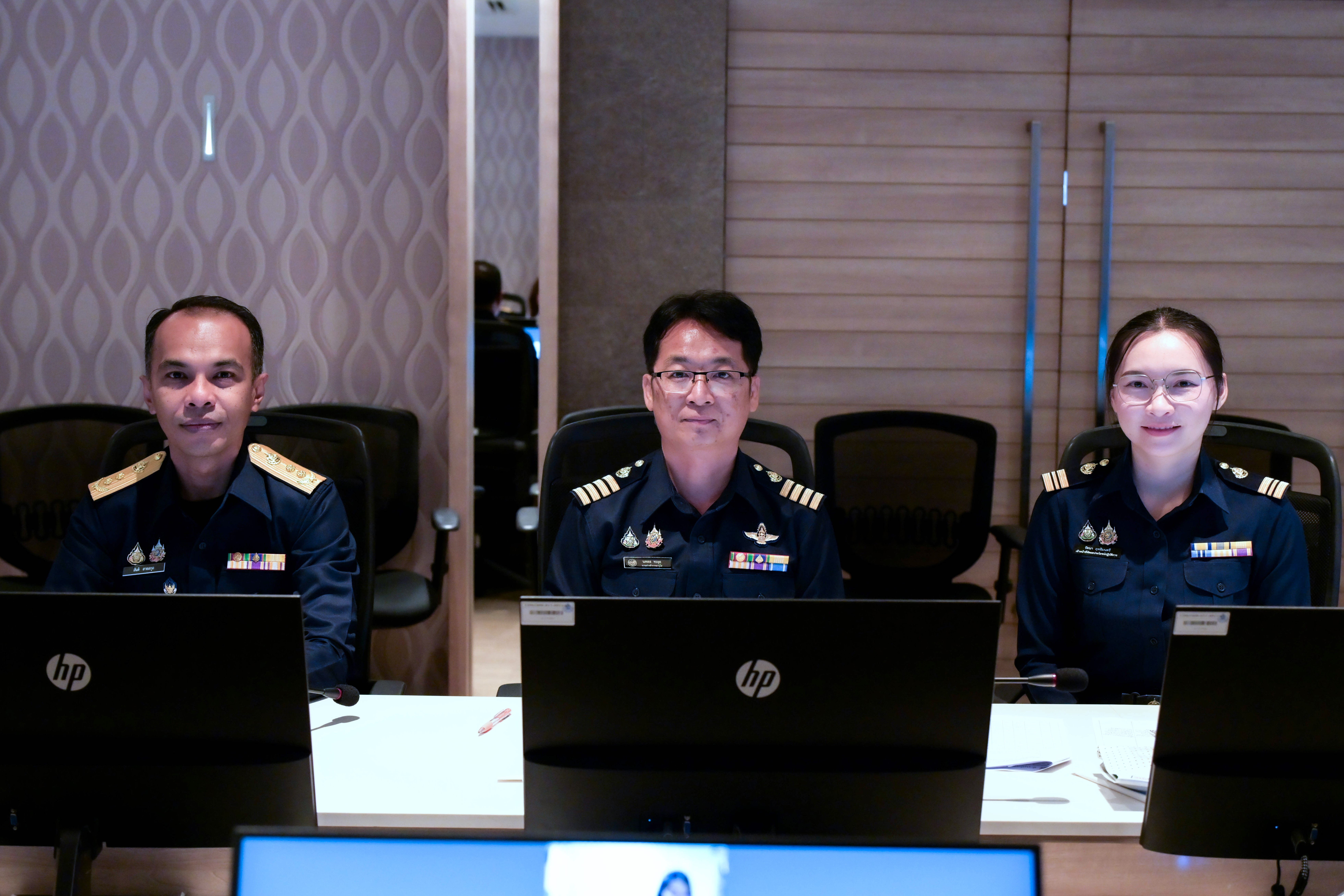 การประชุมคณะกรรมการพิจารณาให้ความเห็นการโอนกรรมสิทธิ์ที่ราชพัสดุตามกฎกระทรวงการโอนกรรมสิทธิ์ที่ราชพัสดุที่มิใช่ที่ดินที่เป็นสาธารณสมบัติ ของแผ่นดินที่ใช้เพื่อประโยชน์ของแผ่นดินโดยเฉพาะ พ.ศ. 2562 ครั้งที่ 2/2569