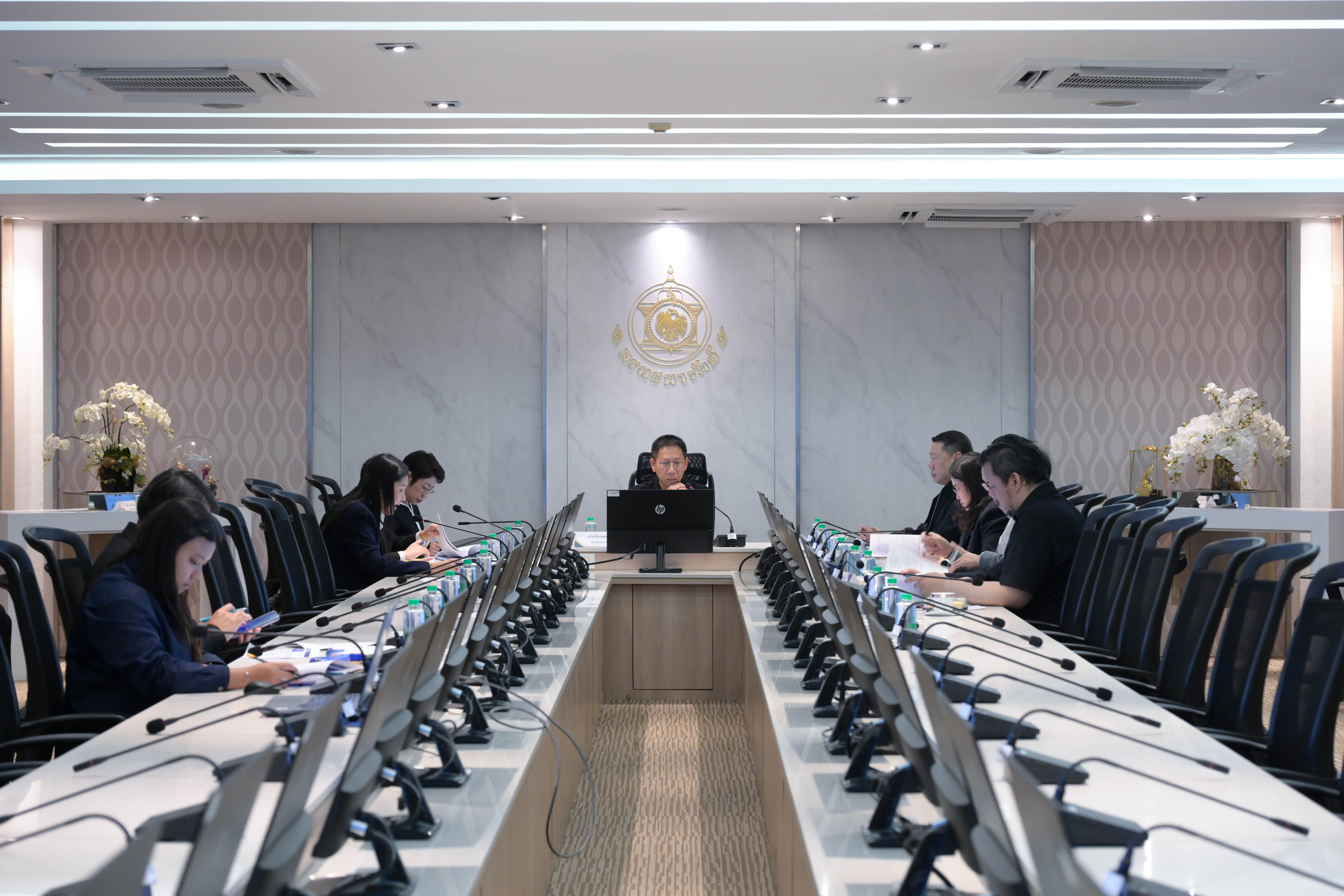 การประชุมคณะกรรมการกํากับดูแลโครงการจัดให้เช่าที่ราชพัสดุ ราย บริษัท ไทยออยล์ จํากัด (มหาชน)